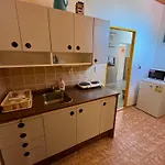 Apartmanovy Dum Obecna Skola Svetlik