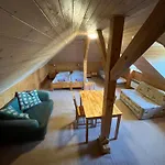 Apartmanovy Dum Obecna Skola Διαμέρισμα *