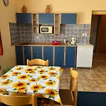 Apartmanovy Dum Obecna Skola Διαμέρισμα Svetlik