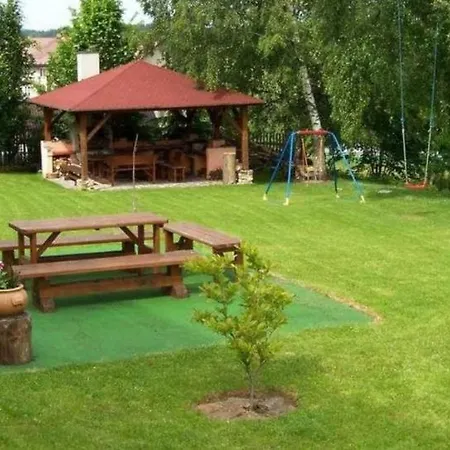 Appartamento Apartmánový Dům Obecná škola Svetlik