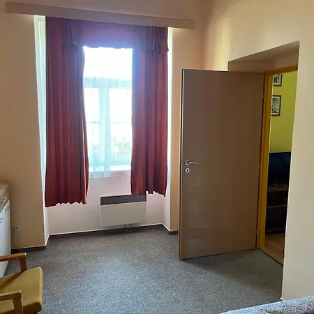 Apartmanovy Dum Obecna Skola 아파트 *