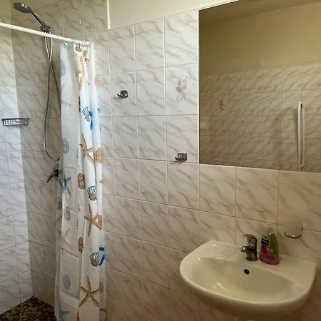 Apartmanovy Dum Obecna Skola 아파트