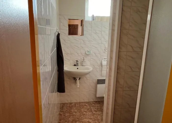 アパート Apartmanovy Dum Obecna Skola