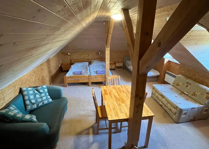 Apartmanovy Dum Obecna Skola アパート *