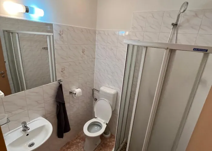 Apartmanovy Dum Obecna Skola *