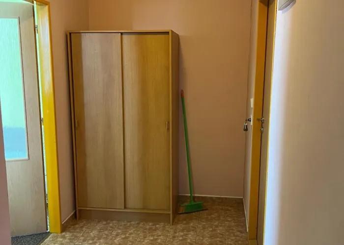 Apartmanovy Dum Obecna Skola * Světlík